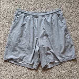 lululemon athletica Men’s Pace Breaker Lined 7” Gray Athletic Shorts Size Large
